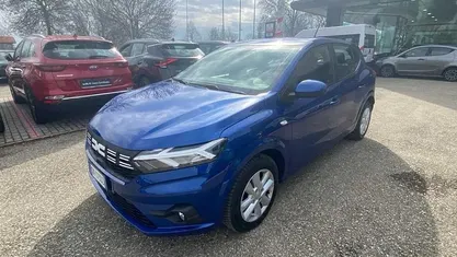 Usata Dacia Sandero Expression 101 CV (74 kW) 2023 Blu Utilitaria