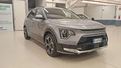 Grigio met Usata 2023 Kia Niro Style SUV | 25.900 € (Buon prezzo)