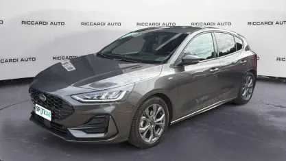Usata Ford Focus 125 CV (91 kW) 2023 Grigio Berlina