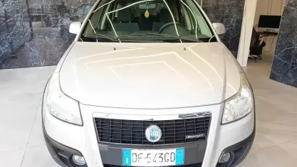 Usata Fiat Sedici Dynamic 120 CV (88 kW) 2007 Grigio scuro SUV