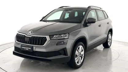 Grigio Usata 2025 Skoda Karoq Executive SUV | 25.500 € (Buon prezzo)