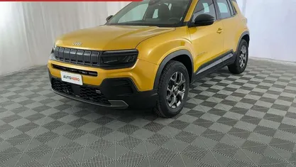 Usata Jeep Avenger Longitude 101 CV (74 kW) 2023 Giallo SUV