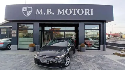 Gebraucht VW Golf VIII Life 116 PS (85 kW) 2022 Grau Kombi