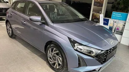 Nuova Hyundai i20 90 CV (66 kW) 2025 Bicolor Utilitaria