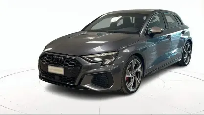 Usata Audi S3 Comfort 310 CV (228 kW) 2022 Grigio pastello Berlina