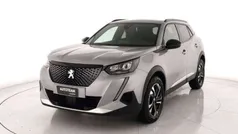 Grigio artense Usata 2023 Peugeot 2008 Allure SUV | 17.100 € (Buon prezzo)