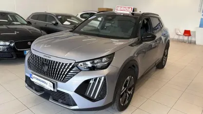 Usata Peugeot 2008 GT 136 CV (100 kW) 2025 Grigio SUV