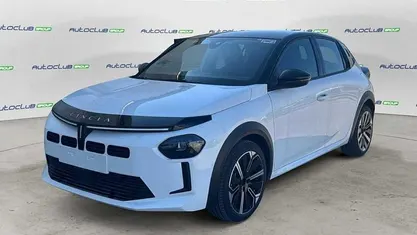 Usata Lancia Ypsilon 101 CV (74 kW) 2025 Utilitaria