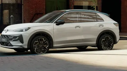 Nuova VW T-Roc Style 115 CV (84 kW) 2026 Pure white nero SUV