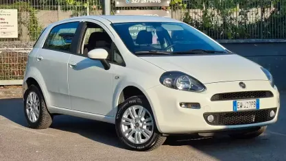 Usata Fiat Punto Lounge 70 CV (51 kW) 2014 Bianco Utilitaria