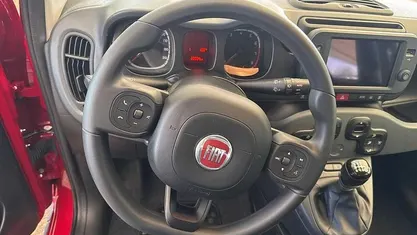 Rosso Usata 2024 Fiat Panda Cross Cross Due volumi | 12.950 € (Buon prezzo)