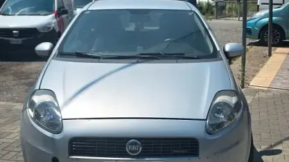 Usata Fiat Grande Punto Dynamic 90 CV (66 kW) 2007 Argento Utilitaria