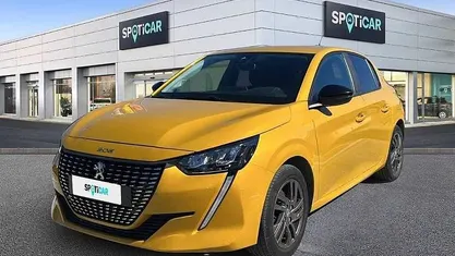 Usata Peugeot 208 Active 75 CV (55 kW) 2022 Giallo faro Utilitaria