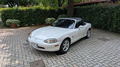 Usata Mazda MX5 110 CV (80 kW) 1998 Cabrio