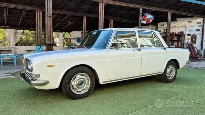 Usata Lancia 2000 126 CV (92 kW) 1970 Bianco Berlina