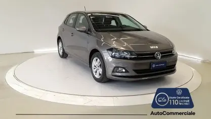 Begagnad VW Polo Comfortline 80 HK (58 kW) 2020 Grå Halvkombi