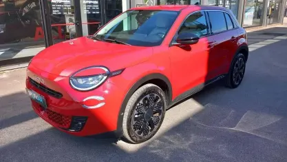 Usata Fiat 600 La Prima 101 CV (74 kW) 2025 Rosso SUV