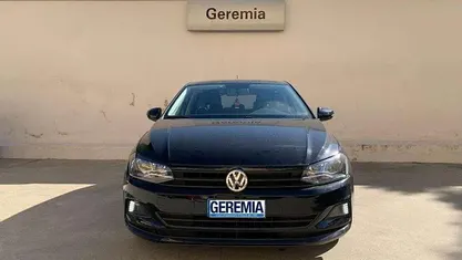 Nero Usata 2019 VW Polo Comfortline Tre volumi | 12.900 € (Buon prezzo)