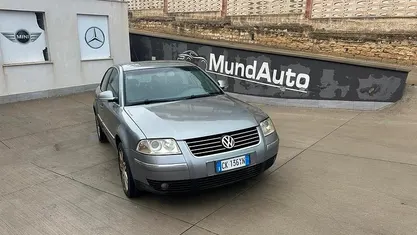 Usata VW Passat Highline 130 CV (95 kW) 2003 Berlina