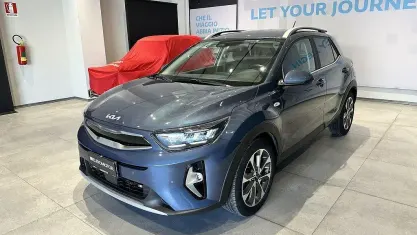 Usata Kia Stonic Style 101 CV (74 kW) 2022 Bluazzurro SUV