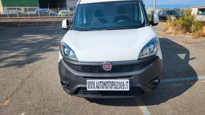 Usata Fiat Doblò 95 CV (69 kW) 2019 Bianco Monovolume
