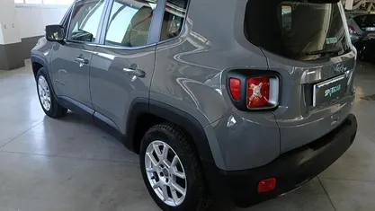 Usata Jeep Renegade Limited 120 CV (88 kW) 2021 Grigio SUV