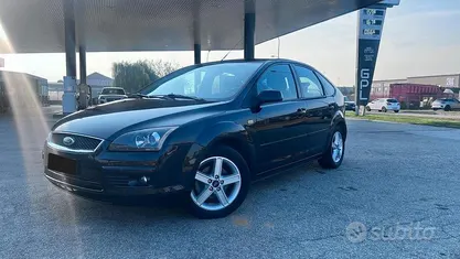 Usata Ford Focus 90 CV (66 kW) 2006 Berlina