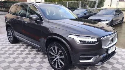 Grigio scuro metallizzato Usata 2022 Volvo XC90 Plus SUV | 43.800 € (Buon prezzo)