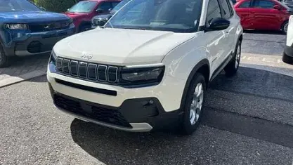 Nuova Jeep Avenger Summit 101 CV (74 kW) 2026 Bianco / tetto nero SUV