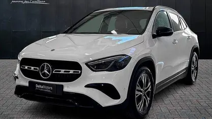 Bianco polare Nuova 2025 Mercedes 200 Advanced Plus SUV | 41.900 € (Buon prezzo)