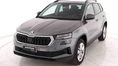 Grigio grafite Usata 2024 Skoda Karoq Executive SUV | 26.800 € (Buon prezzo)