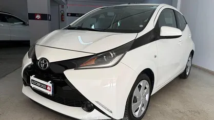 Bianco Usata 2016 Toyota Aygo X-play Due volumi | 8900 € (Buon prezzo)