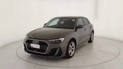 Usata Audi A1 Sportback S-Line 95 CV (69 kW) 2025 Grigio metallizzato Utilitaria