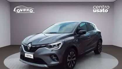 Usata Renault Captur Techno 143 CV (105 kW) 2023 Argento SUV