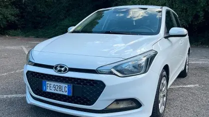 Usata Hyundai i20 Classic 75 CV (55 kW) 2016 Bianco Berlina