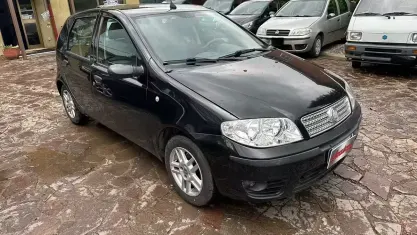 Usata Fiat Punto Active 60 CV (44 kW) 2009 Nero Utilitaria