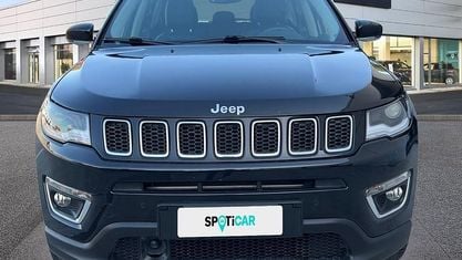 Käytetty Jeep Compass Limited 131 HP (96 kW) 2021 Musta Katumaasturi