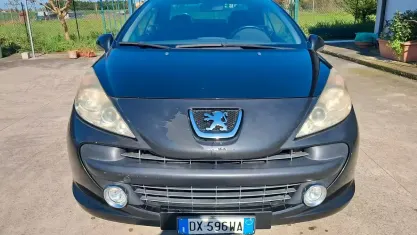 Usata Peugeot 207 CC 110 CV (80 kW) 2009 Nero Cabrio