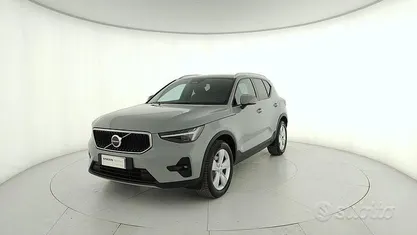 Usata 2025 Volvo XC40 Core SUV | 33.900 € (Buon prezzo)