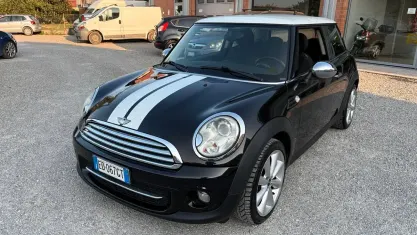 Usata Mini Cooper 112 CV (82 kW) 2010 Nero Utilitaria