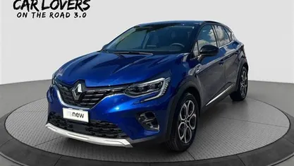 Blu scuro Usata 2023 Renault Captur Techno SUV | 19.990 € (Buon prezzo)