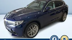 Blu metallizzato Usata 2017 Alfa Romeo Stelvio Executive SUV | 23.500 € (Buon prezzo)