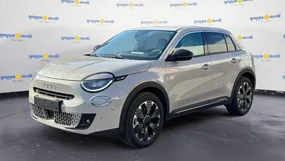 Beige Usata 2024 Fiat 600 La Prima SUV | 21.000 € (Buon prezzo)
