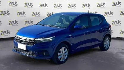 Käytetty Dacia Sandero Expression 101 HP (74 kW) 2024 Sininen Viistoperä