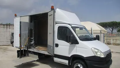 Usata Iveco Daily 106 CV (77 kW) 2012