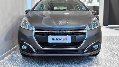 Grigio Usata 2018 Peugeot 208 Access Due volumi | 10.990 € (Buon prezzo)