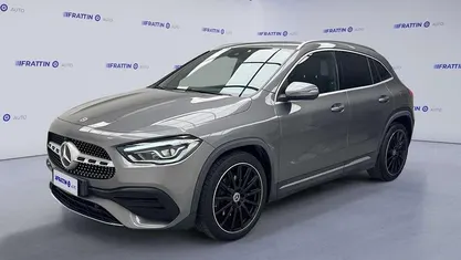 Grigio scuro Usata 2020 Mercedes GLA180 Premium SUV | 31.990 € (Cara)