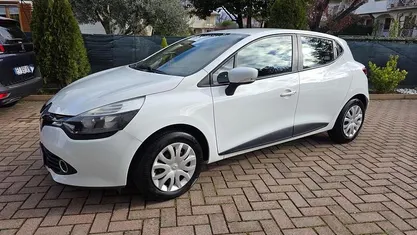 Usata Renault Clio IV 75 CV (55 kW) 2015 Berlina