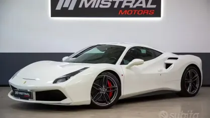 Usata Ferrari 488 670 CV (492 kW) 2016 Bianco Coupé