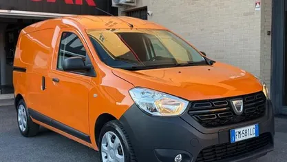 Usata Dacia Dokker 102 CV (75 kW) 2017 Monovolume